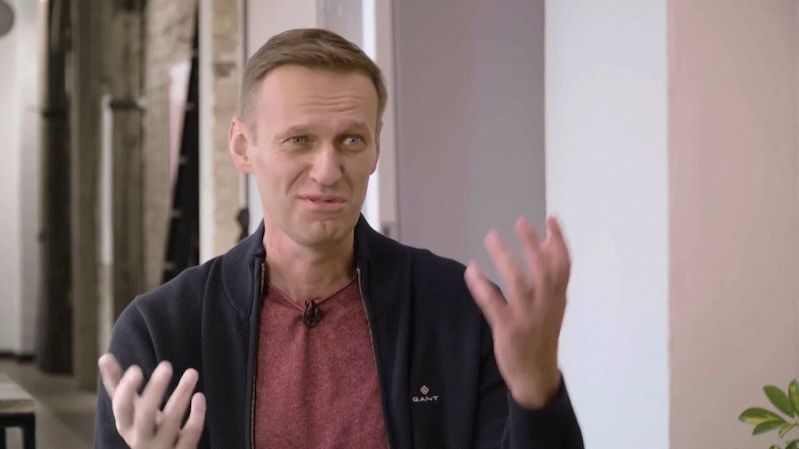 Vracím se do Ruska, oznámil Navalnyj